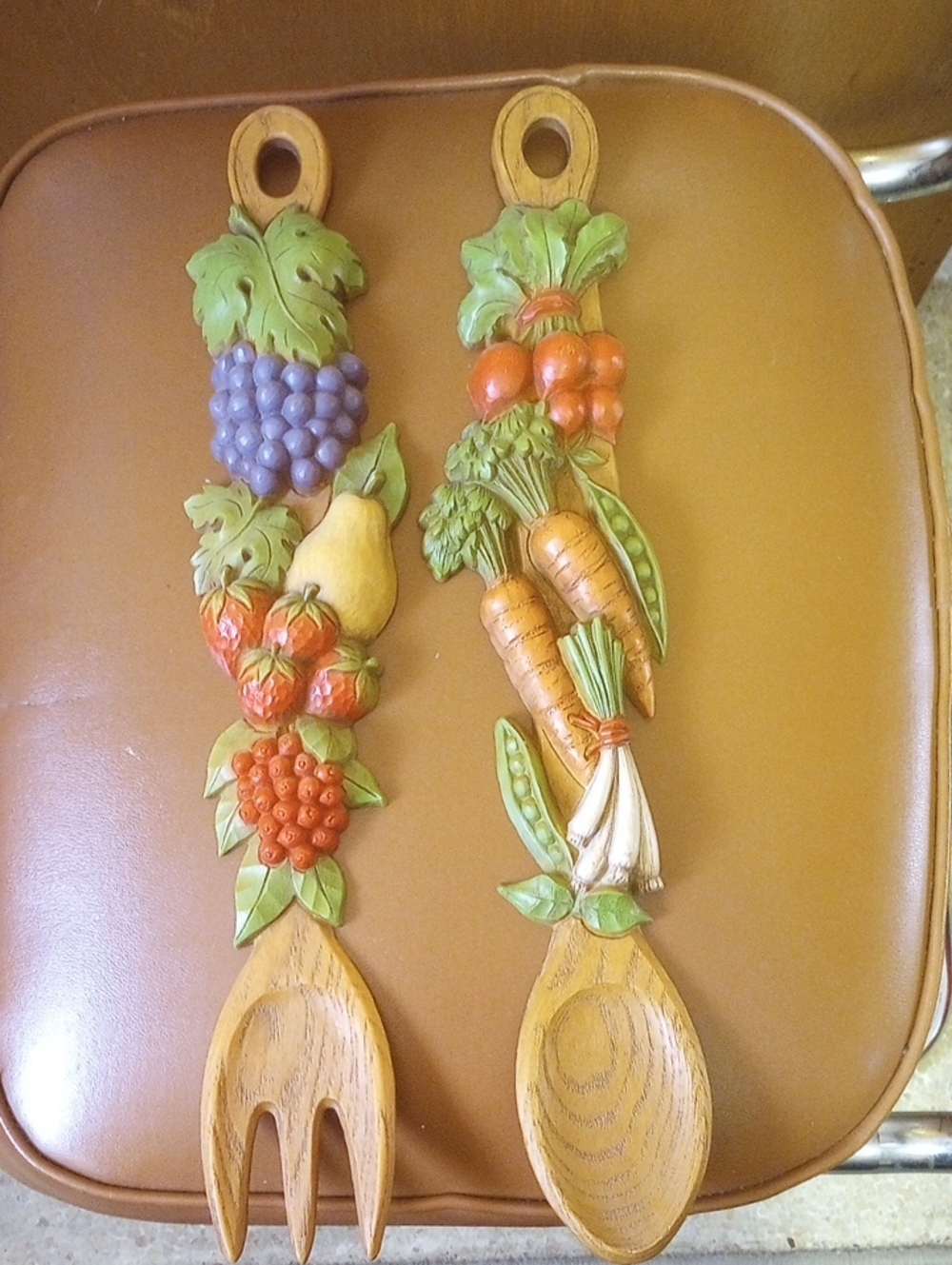 Large Fork & Spoon Kitchen Wall Decor. Fruits & Vegetables. Carrot Grape Berry